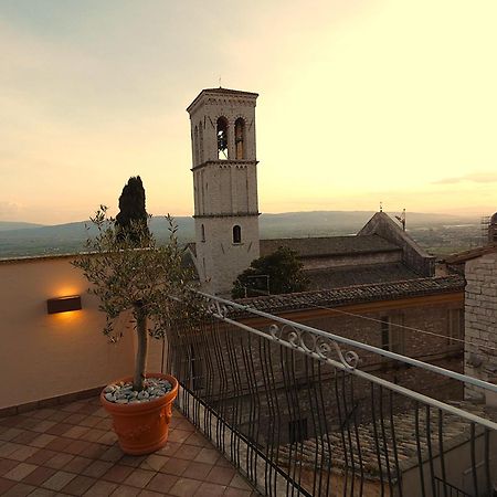 Scappo In Umbria, La Casa Di Eude Apartman Assisi Kültér fotó