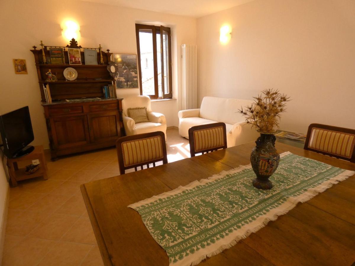 Scappo In Umbria, La Casa Di Eude Apartman Assisi Kültér fotó