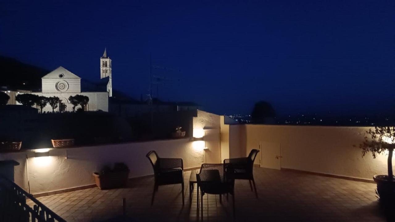 Scappo In Umbria, La Casa Di Eude Apartman Assisi Kültér fotó