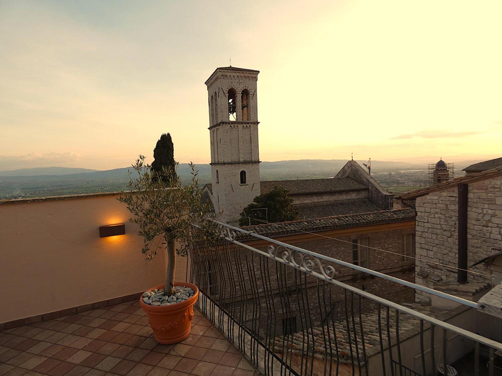 Scappo In Umbria, La Casa Di Eude Apartman Assisi Kültér fotó